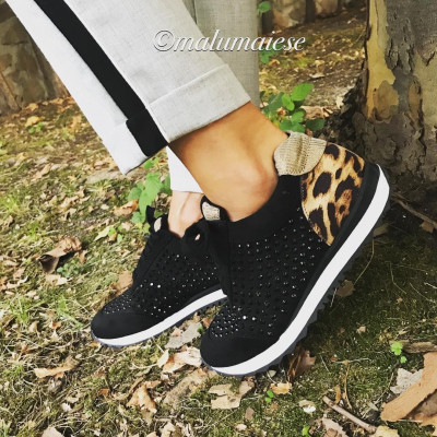 Deportiva Leopardo Negra