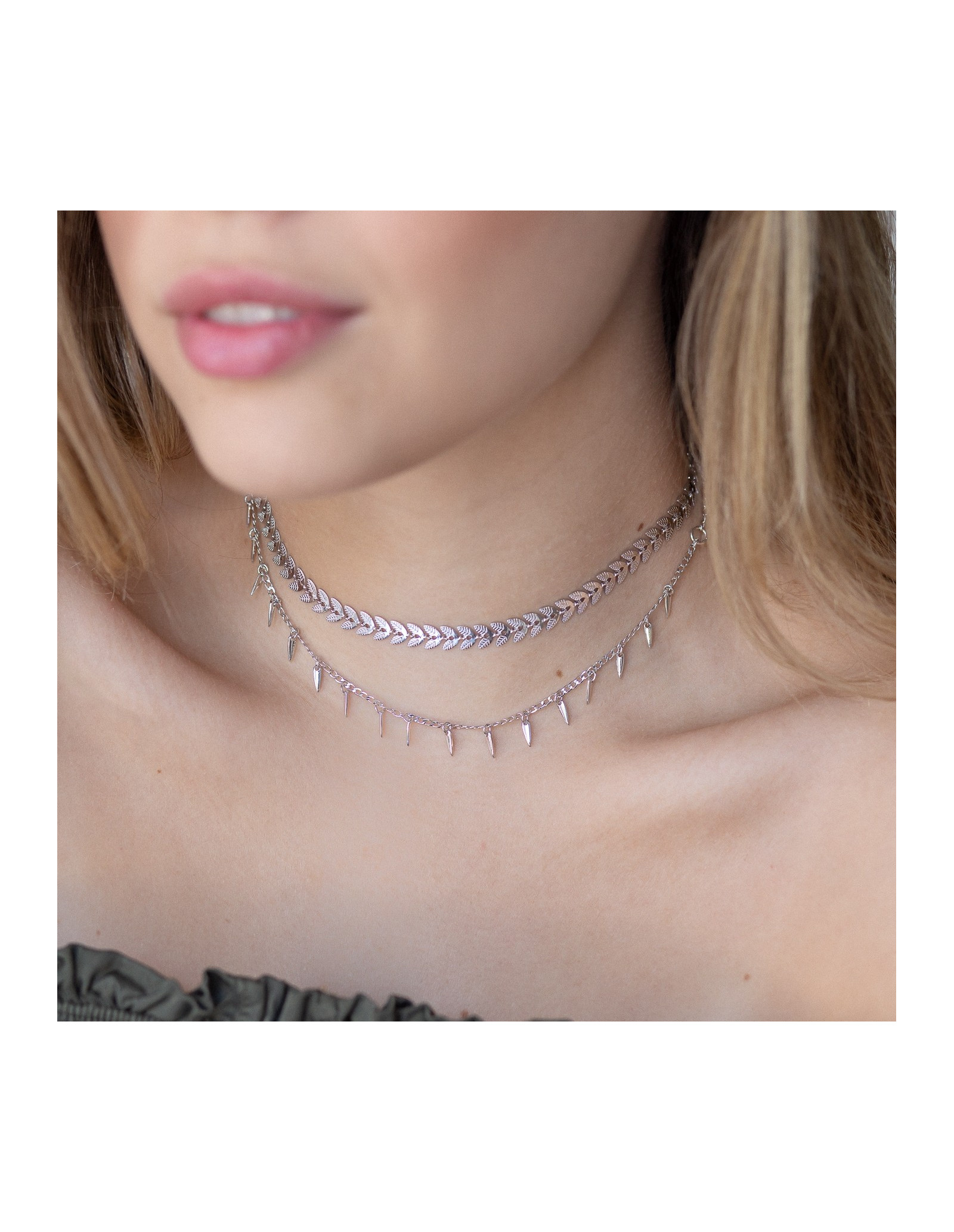 Leaves Choker Necklace | Short Necklace | Malu Maiese