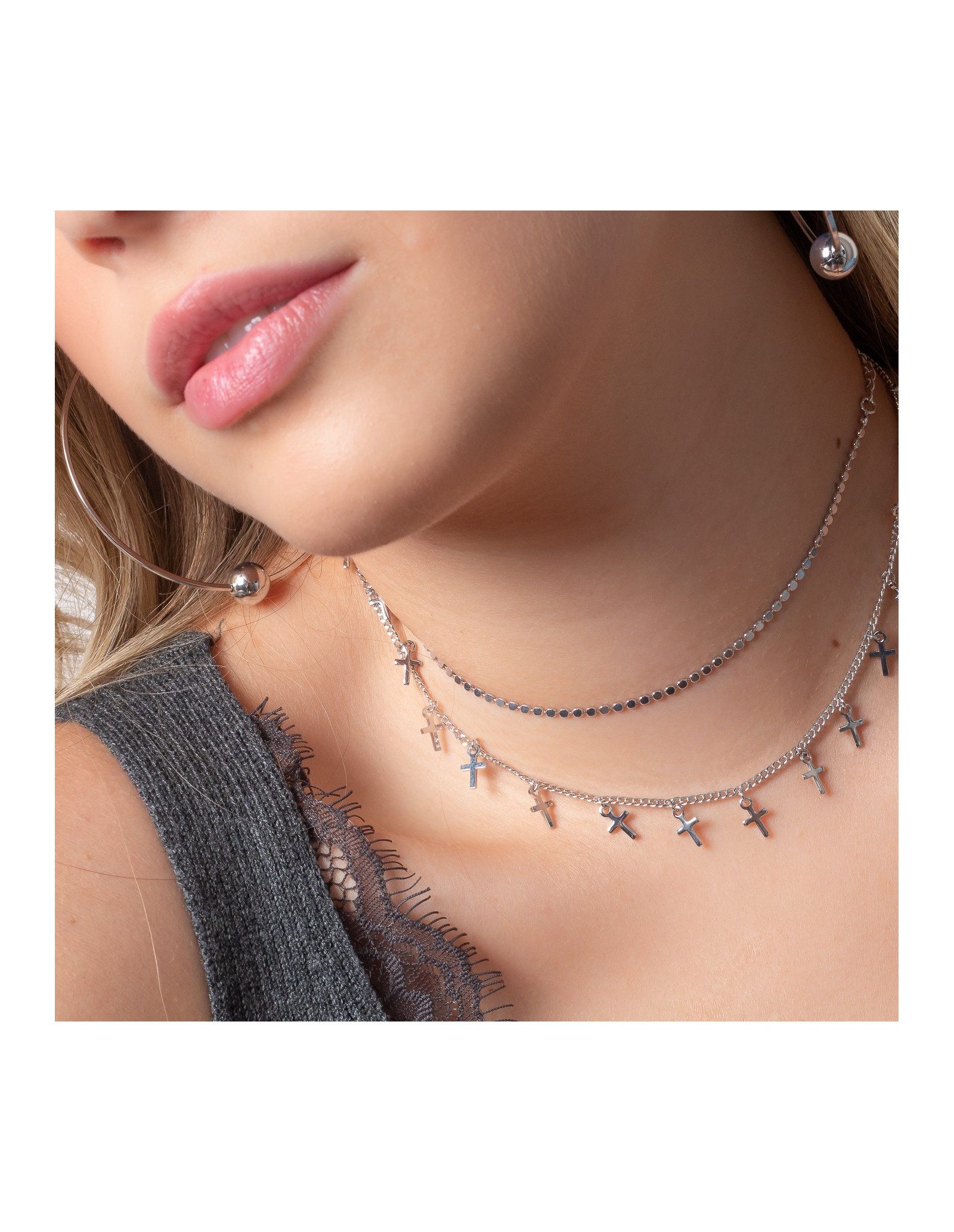 Colar Choker Cruzes | Choker mini cruzes | Malu Maiese