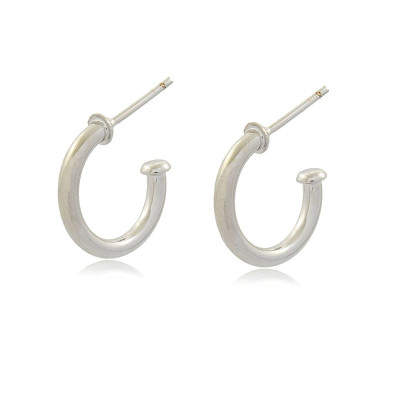 Pendientes de aro básicos, oro 18k, 2 tamaños, 1 año de garantía.