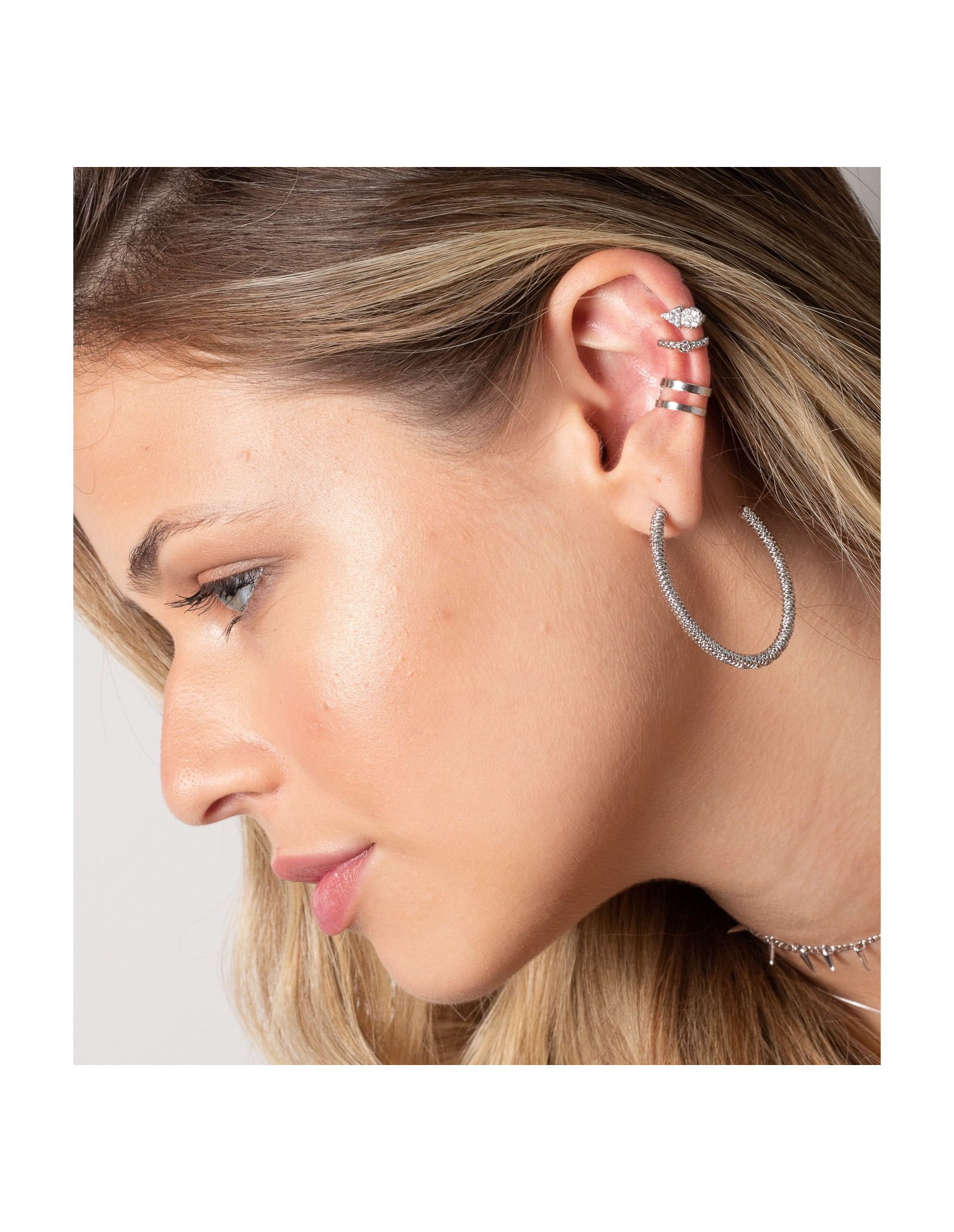 Piercing Arrow | piercing de orelha a pressão zirconia | Malu Maiese