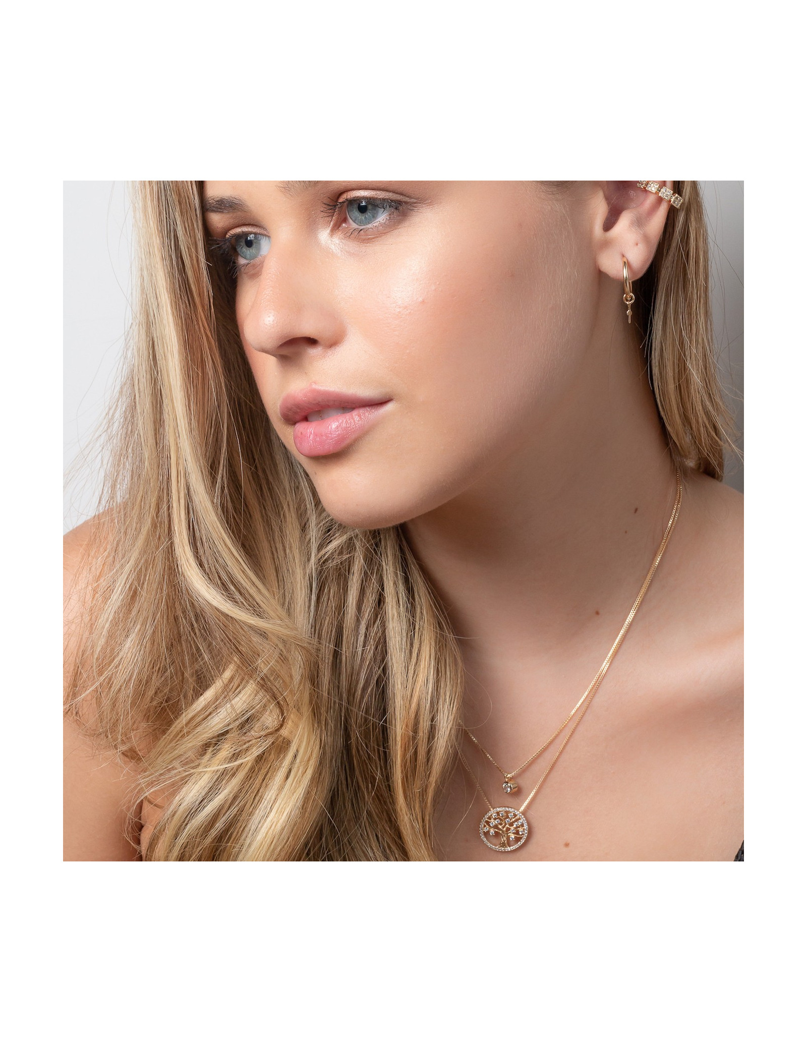 Light Spot Necklace | Short Necklace with Round Zirconia | Malu Maiese