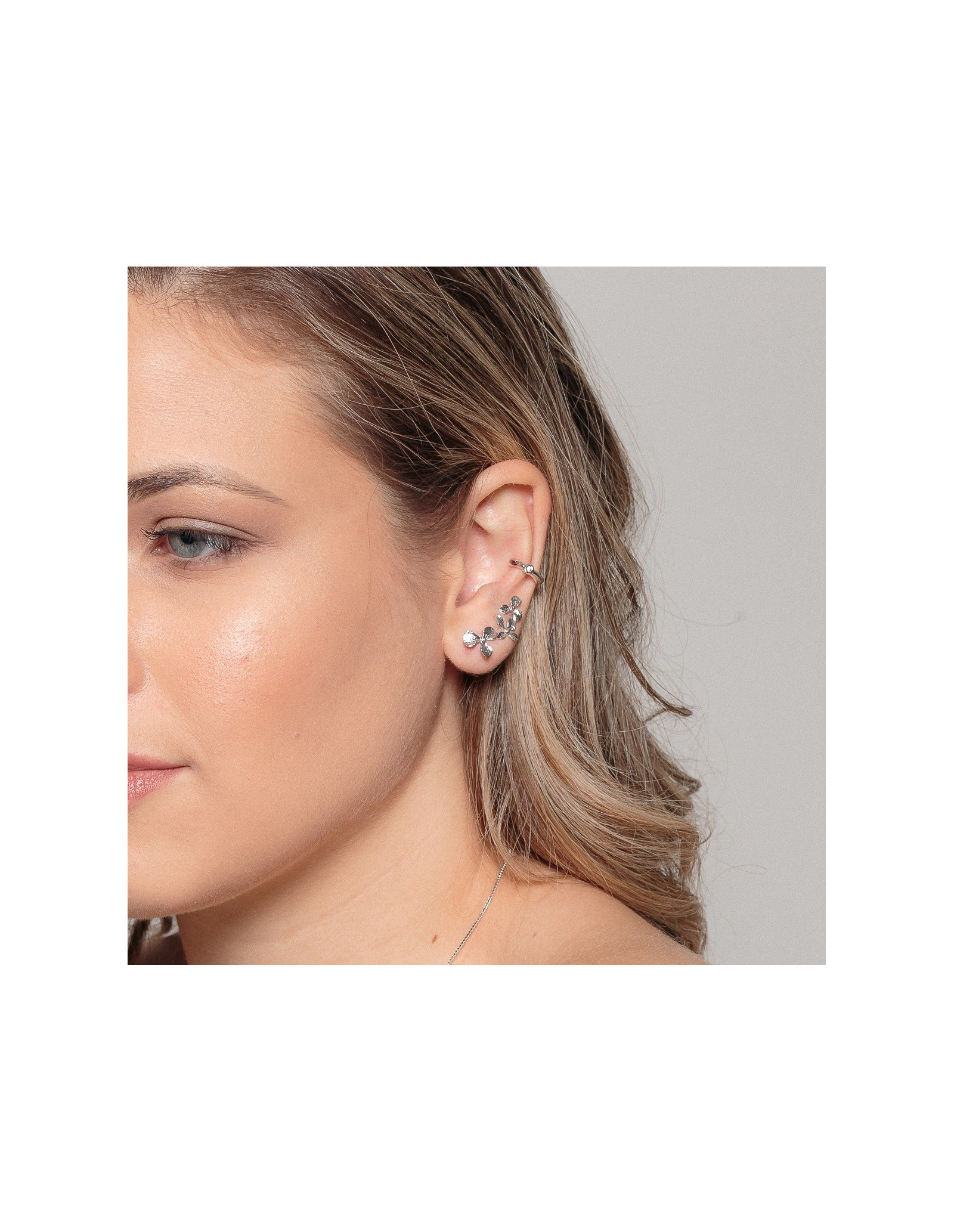 Brinco Ear Cuff Trio Flor | Brincos Banhados a Ouro 18k | Malu Maiese
