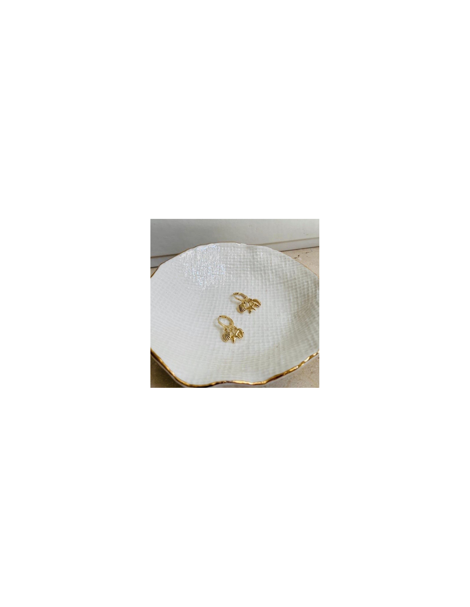 del Mare Hoop Earrings | stars and shells hoop earrings | Malu Maiese
