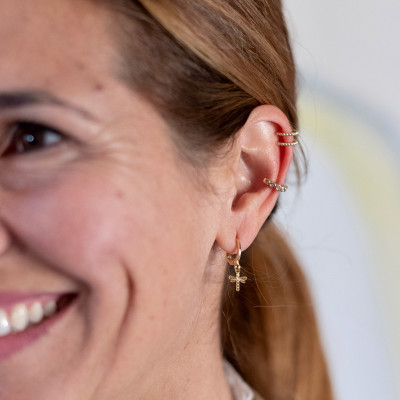 Five Zirconia Ear Cuff | 18k gold plated ear cuff, cartilage, cz | Malu Maiese 2