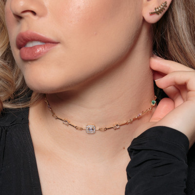 Étiene Choker Necklace | golden short necklace with exclusive design. 2