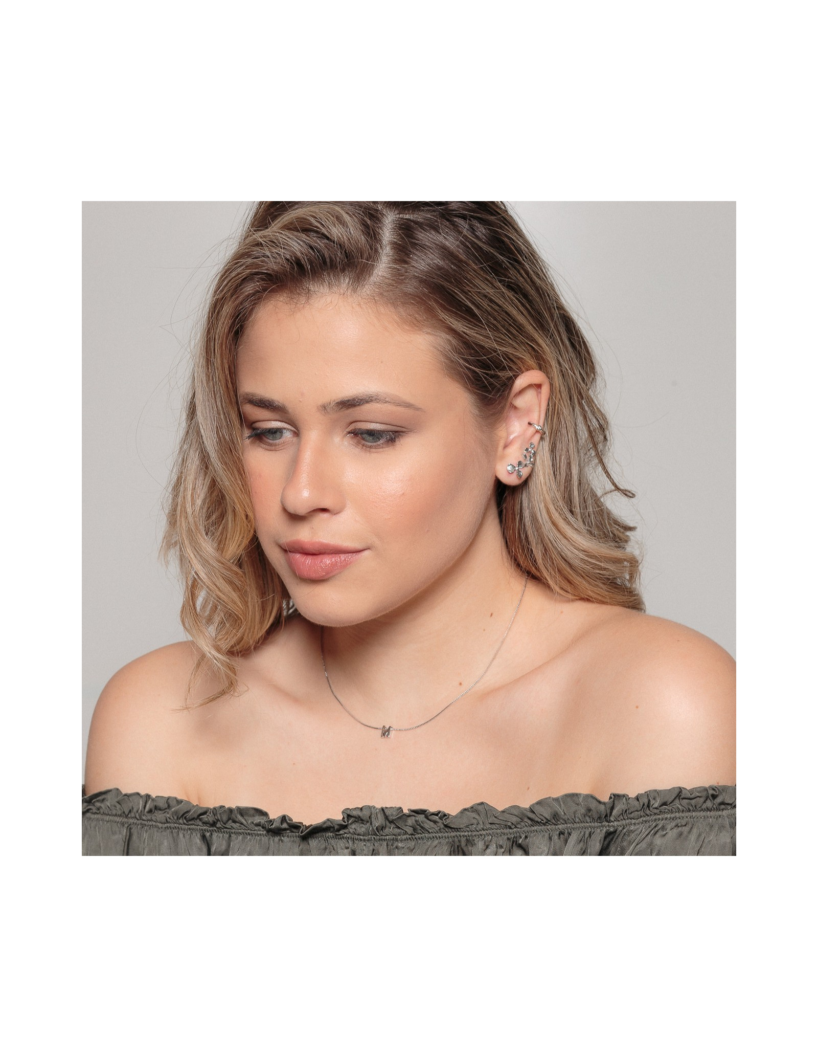 Collar Initials | Collar de Letra Chapado en Oro | Malu Maiese