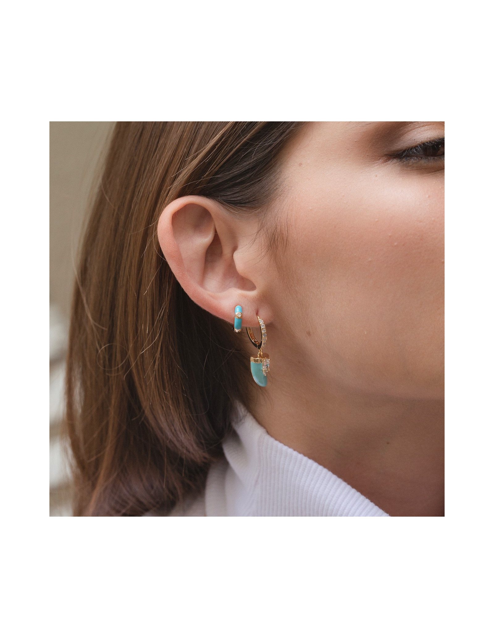 Aros Chilli | Pendientes aro con charm pimienta, oro 18k y circonitas.
