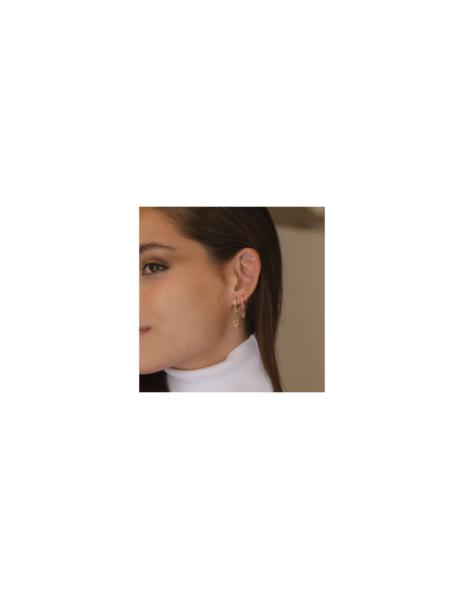 Argola Snake Shine| Brincos com Charms | Malu Maiese