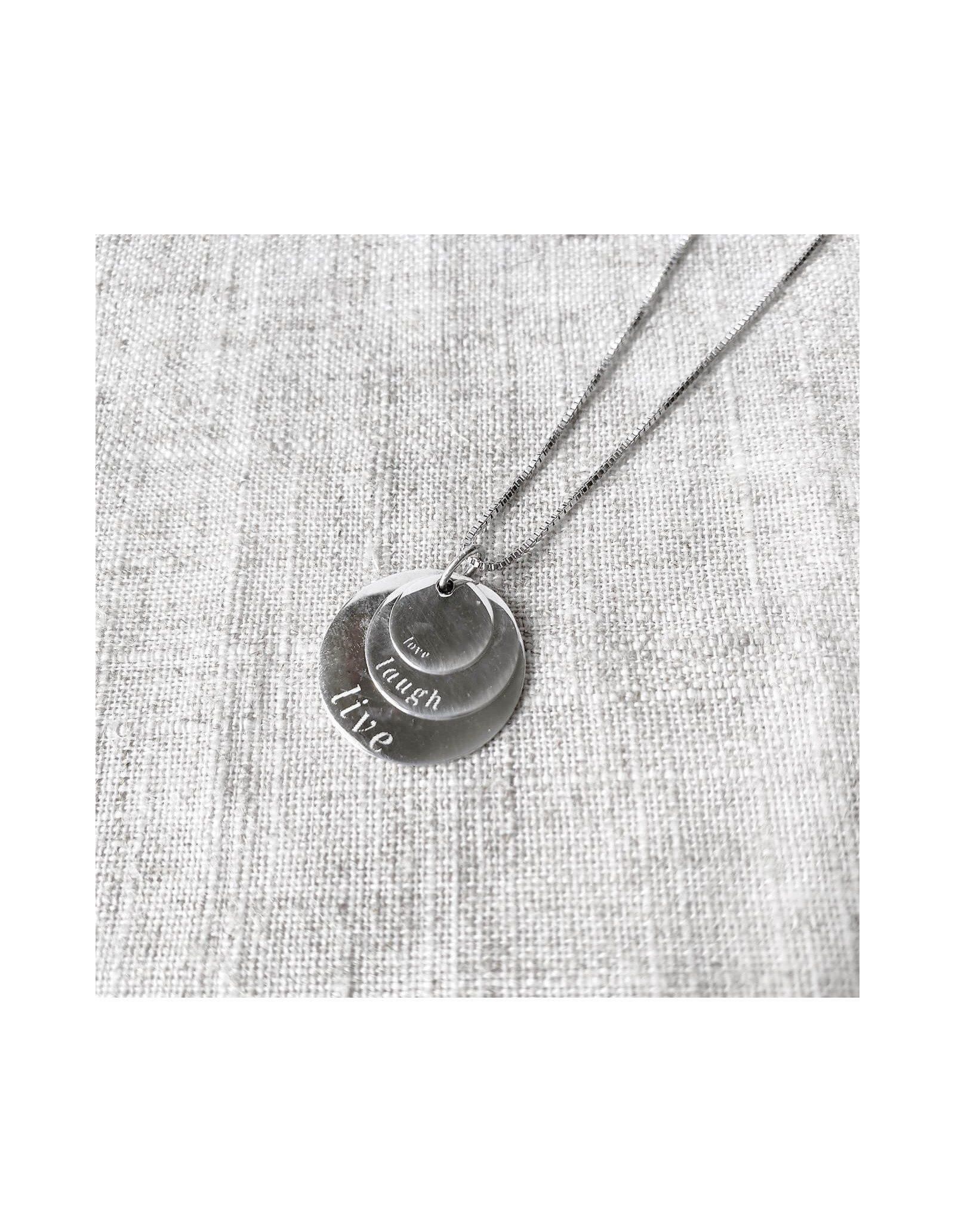 Colar Plaque Trio | Colar com 3 Medalinhas para Personalizar suas Joias