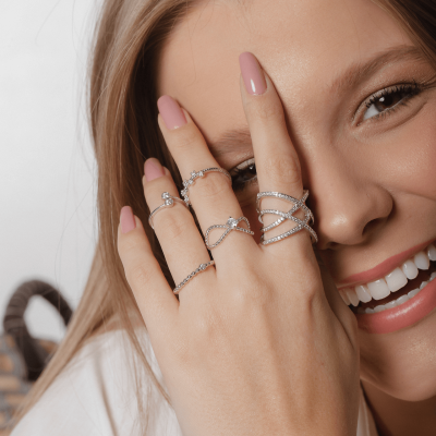 Bandha Maxi Ring | Maxi Ring with Straps of Zircons | Malu Maiese 2