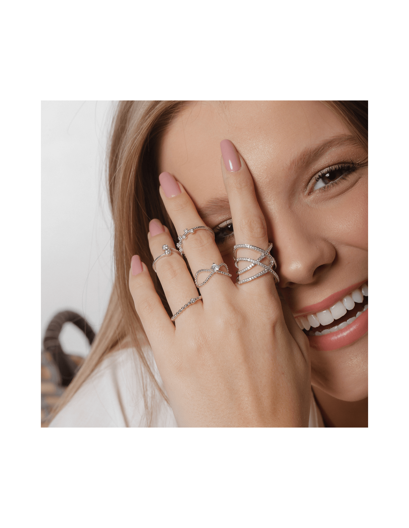 Bandha Maxi Ring | Maxi Ring with Straps of Zircons | Malu Maiese
