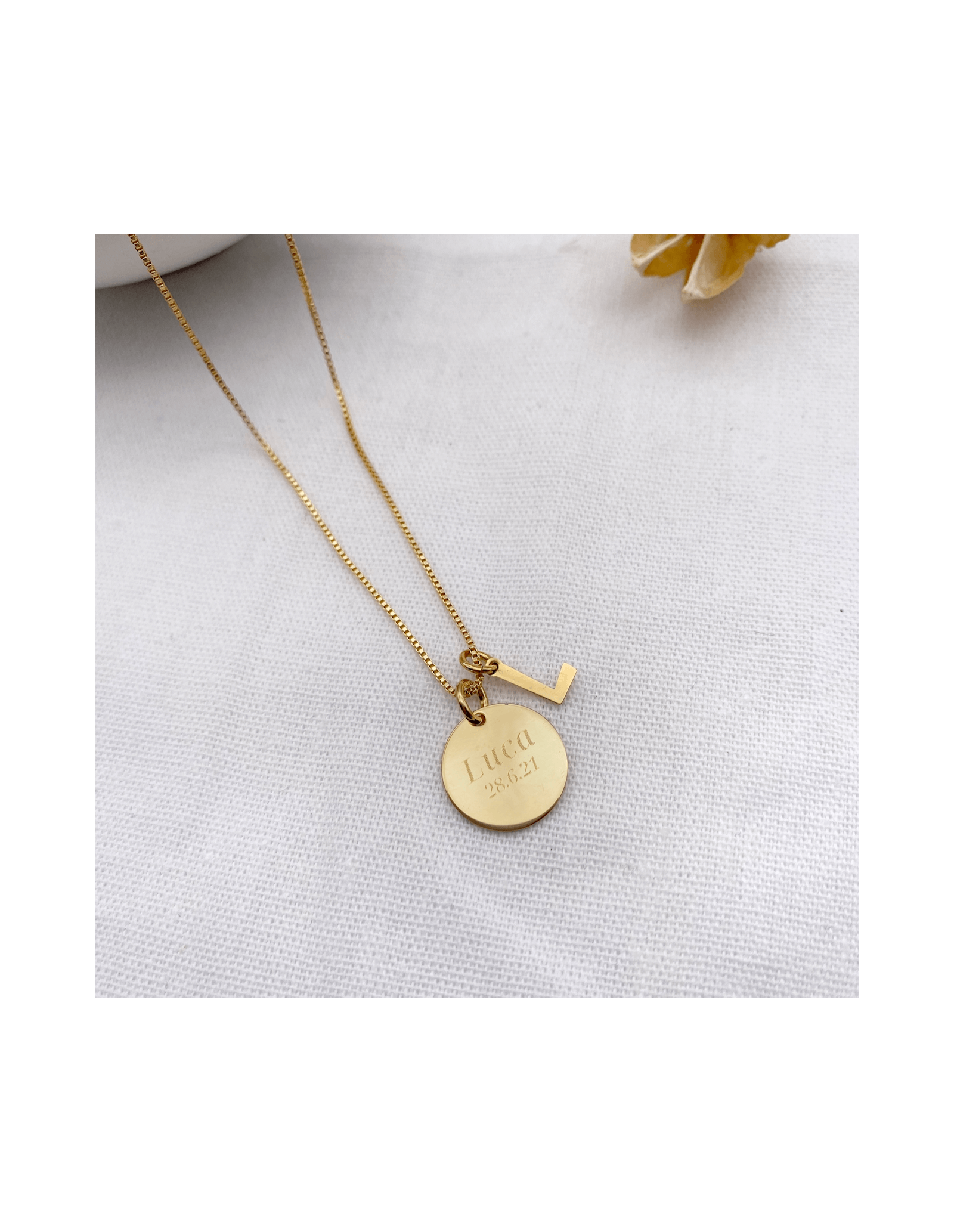 Colar Plaque Initials | Colares Personalizados | Malu Maiese