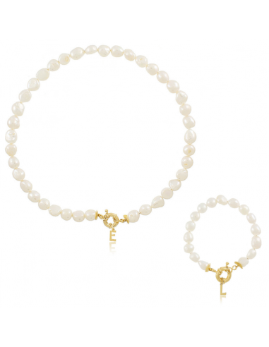 Personalised pack of necklace and bracelet with initial in sailor clasp and baroque pearls.