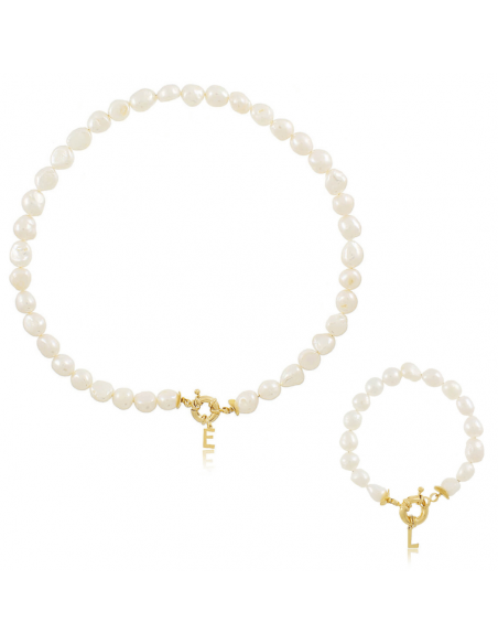 Personalised pack of necklace and bracelet with initial in sailor clasp and baroque pearls.