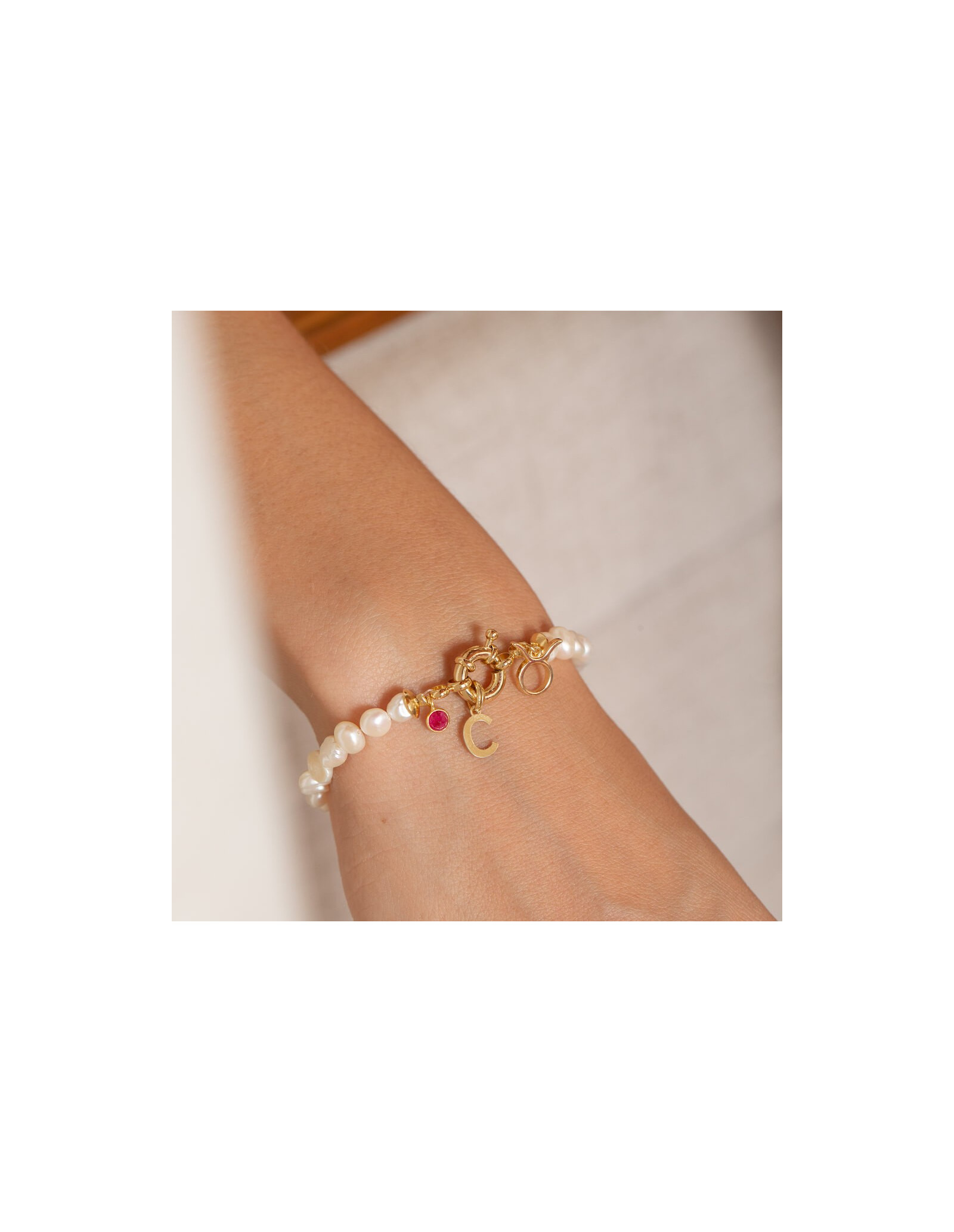 Pearls Sailor Initial & Zodiac Bracelet | Personalised | Malu Maiese