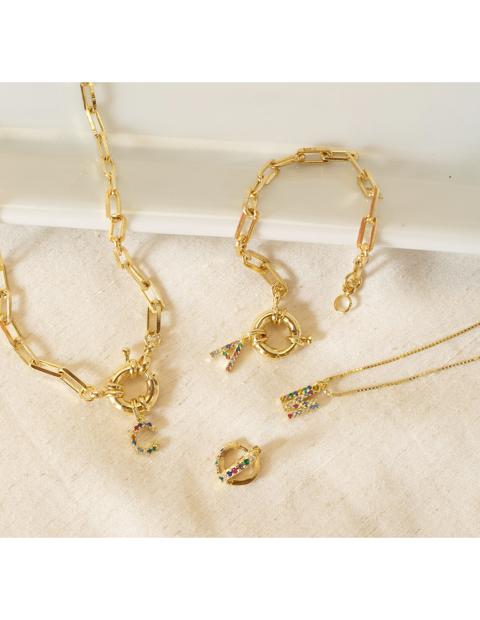 Colar Boia Initials Colours | Colar com Letra | Malu Maiese